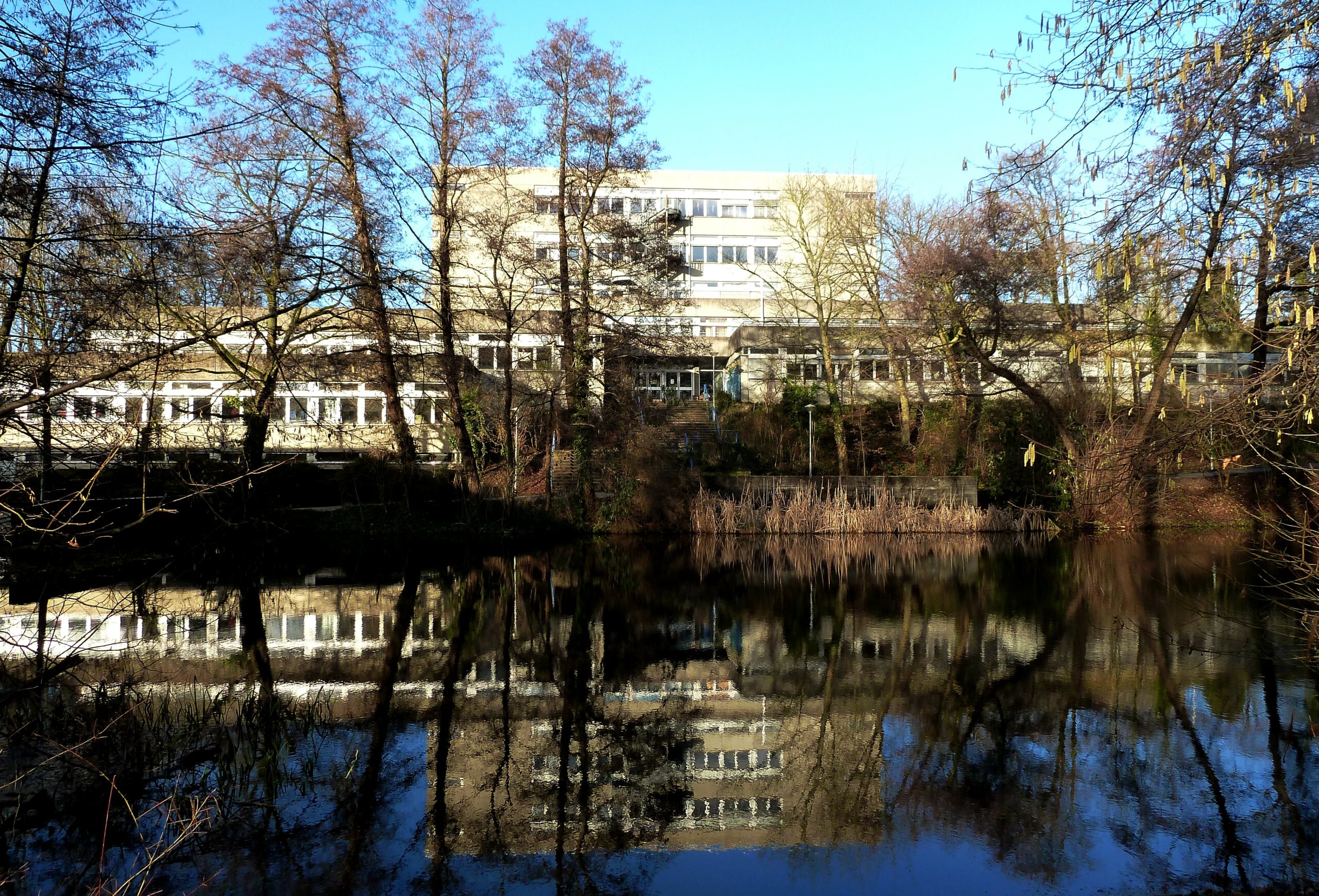 Heutiges Städtisches Einhard-Gymnasium